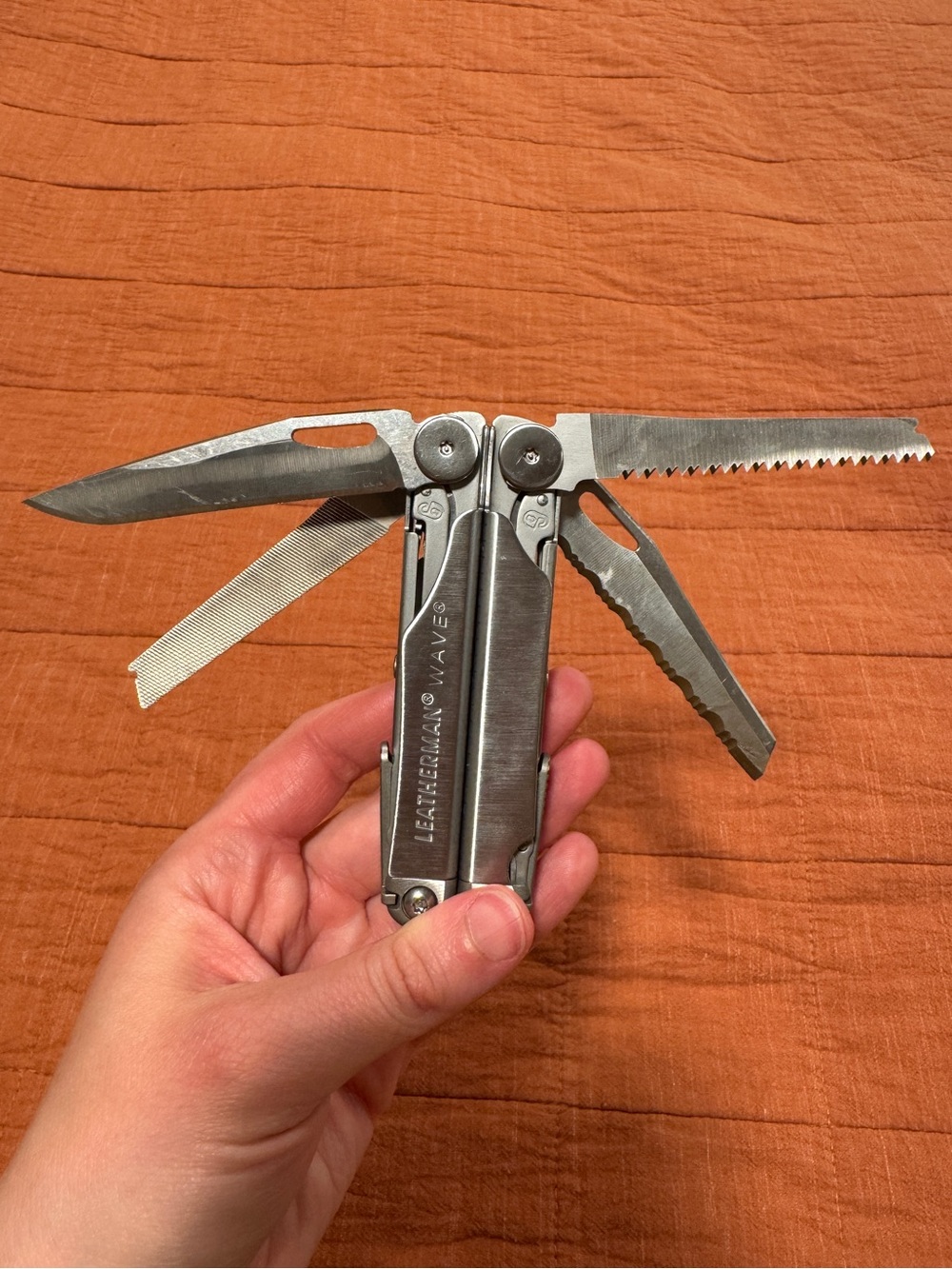 Leatherman Wave Stainless Steel Multitool with Black Leather Sheath - Picture 3 of 3